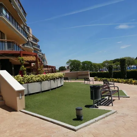 Apartamento En Edificio Ciutadella *